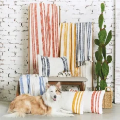 Carol & Frank Morgan Hibiscus Pink Woven Throw Pillow -Home Decoration Store GUEST 58812c60 0cf0 4e47 8beb d544b04893b1