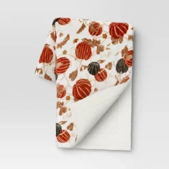 Pumpkin Printed Plush With Shearling Reverse Throw Blanket - Threshold™ -Home Decoration Store GUEST 93689881 488d 4b25 86de 00ec94c729b1