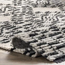 NuLOOM Celia Soft Shag Abstract Aztec Fringe Area Rug 14 NuLOOM Celia Soft Shag Abstract Aztec Fringe Area Rug -Home Decoration Store GUEST d64ff86a 06d9 44a2 9cf0 47fa8a5a8c76